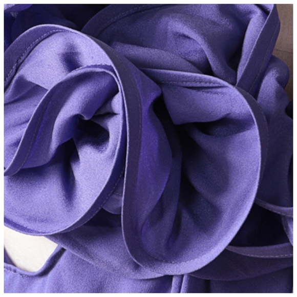 The MYLYTA Off The Shoulder Ruffle Top - Picture 4 of 4